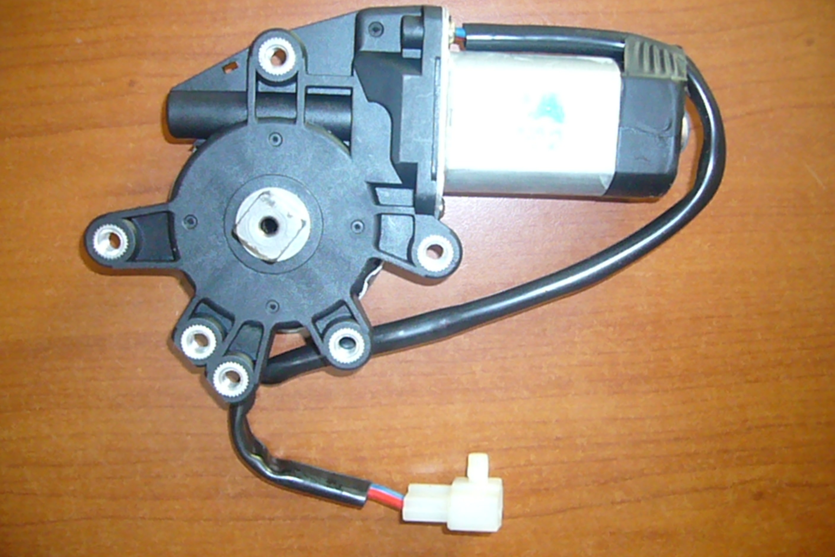 Mitsubishi Canter FB639 Window Motor